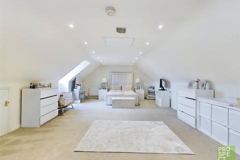 5 bedroom detached house to rent, Durham Drive, Deepcut, Camberley, Surrey, GU16