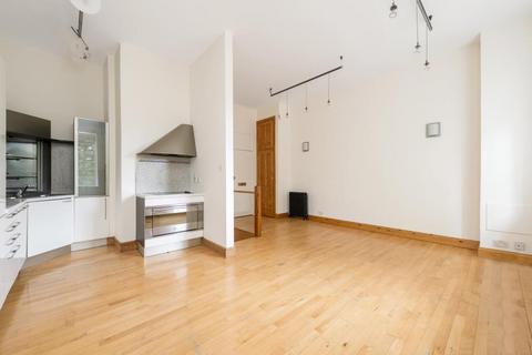 2 bedroom flat to rent, 27 Ormonde Terrace