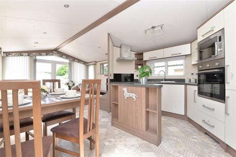 2 bedroom park home for sale, Chestnut, Bashley Caravan Park, Sway Road, New Milton, BH25