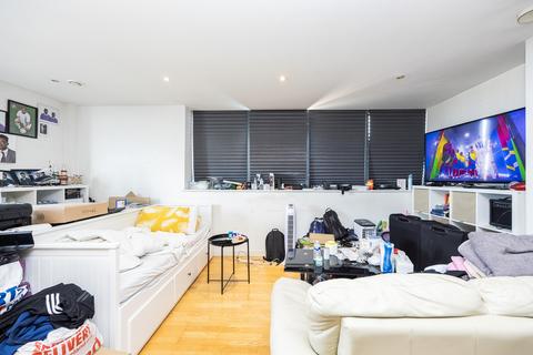 2 bedroom flat for sale, East India Dock Road, London E14