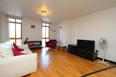 2 bedroom apartment to rent, St. James Barton, Bristol BS1