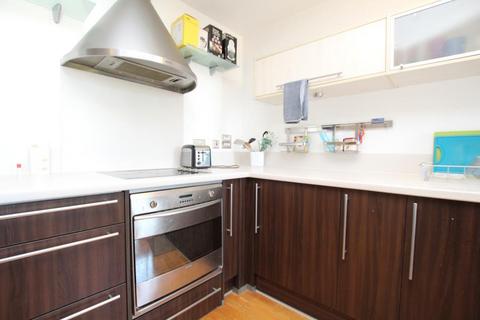 2 bedroom apartment to rent, St. James Barton, Bristol BS1