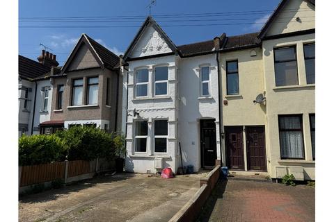 4 bedroom terraced house to rent, Surbiton Road , Southend-on-Sea