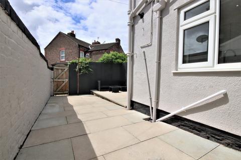 62 Appleton Road, Widnes, WA8 6EX