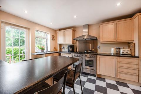 11 Beech Way, South Croydon, CR2 8QR