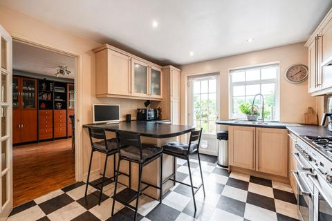 11 Beech Way, South Croydon, CR2 8QR