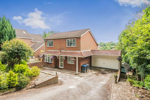 11 Beech Way, South Croydon, CR2 8QR