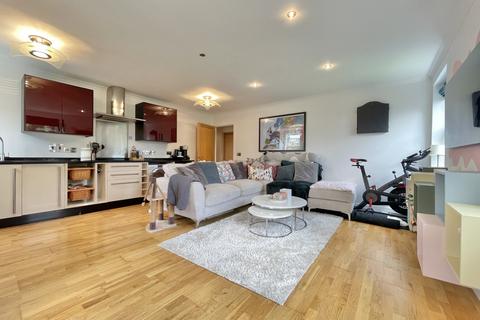 2 bedroom apartment for sale, Isleworth Road, St.Thomas, EX4