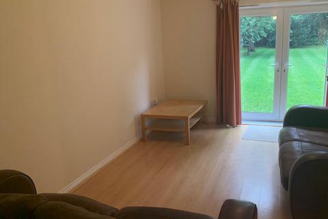 3 bedroom flat to rent, Chalkdell House, Watford, Borough, WD25