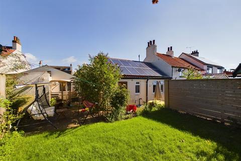 4 bedroom semi-detached house for sale, Main Street, Hutton Cranswick, YO25 9QR