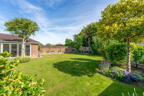 3 bedroom detached house for sale, Knightscroft Avenue, Rustington, Littlehampton, West Sussex, BN16