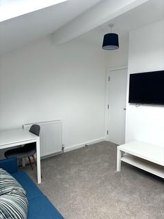 2 bedroom apartment to rent, 15 Kelso Road, Leeds, Leeds LS2 9PR