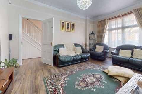 4 bedroom end of terrace house for sale, Heathview Road, Thornton Heath , Surrey, CR7