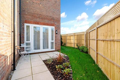 9 Mole Place, West Molesey, KT8 2AG