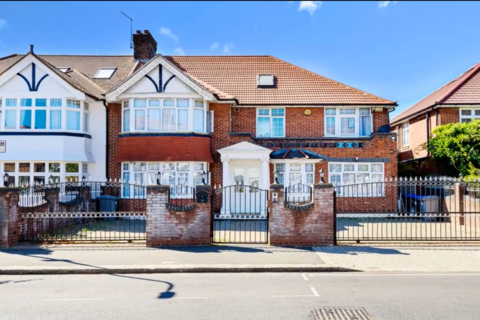 6 bedroom semi-detached house for sale, Dicey Avenue, NW2