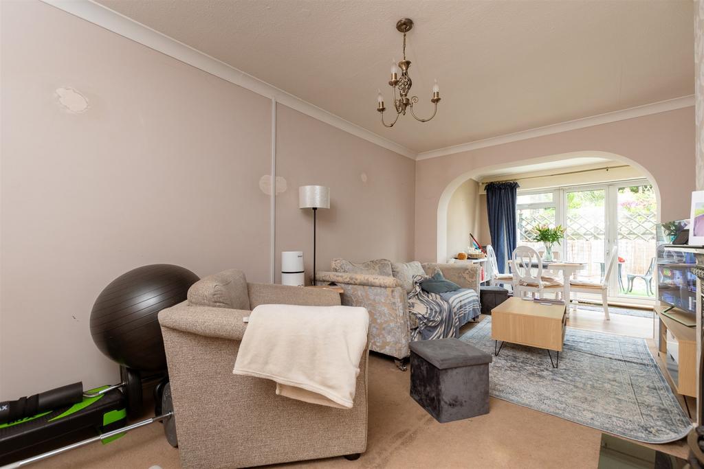 Biddenden Way, Istead Rise, Kent 3 bed semidetached bungalow for sale