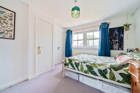 49 Howell Close, Arborfield, Reading, RG2 9GN