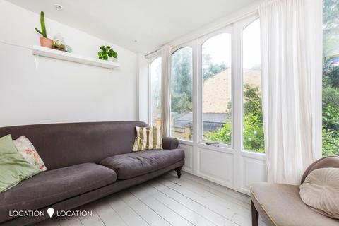 2 bedroom apartment for sale, Stamford Hill, London, N16