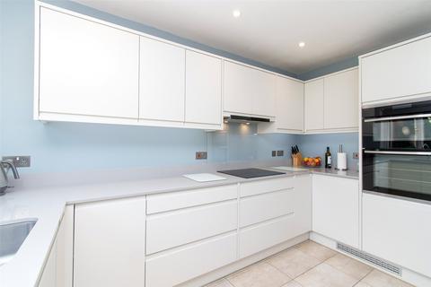 7 Forge End, St Albans, AL2 3EQ