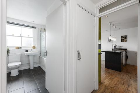 93b Stoke Newington Church Street, London, N16 0AS