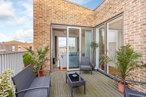 2 bedroom apartment for sale, Arbor House, Narrowboat Avenue, Brentford Lock West