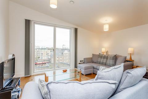 2 bedroom apartment for sale, Arbor House, Narrowboat Avenue, Brentford Lock West