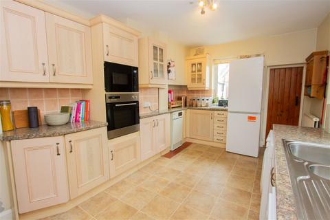 4 bedroom detached house for sale, Available With No Onward Chain In Hawkhurst