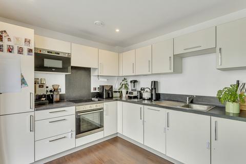 2 bedroom apartment for sale, Roseberry Place, London, E8