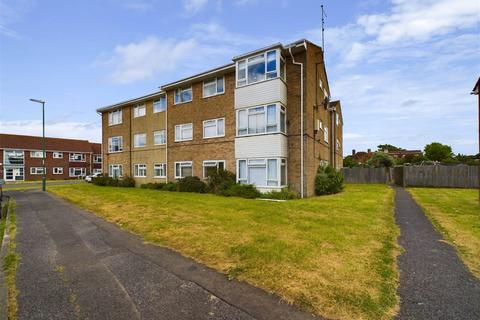 2 bedroom ground floor flat for sale, Beachcroft Place, Lancing
