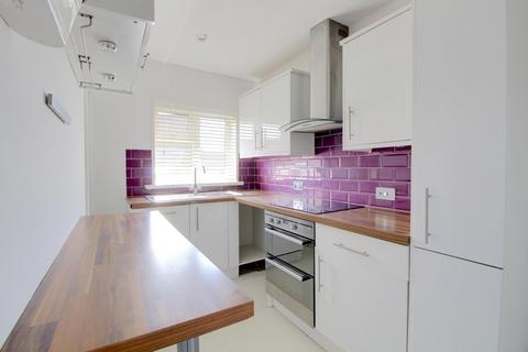 2 bedroom flat for sale, 72a Poynings Drive, Hove