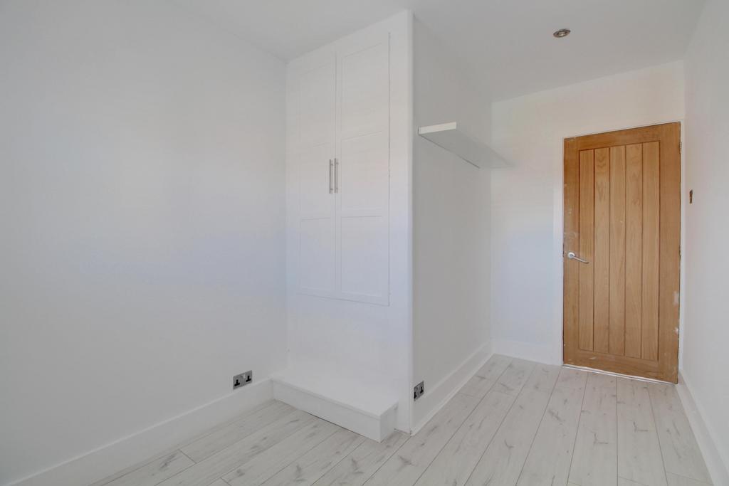 Bedroom2jpg