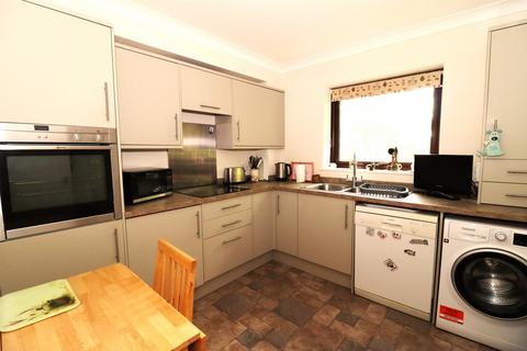 2 bedroom flat for sale, Woodville Court, Woodville Road, Bexhill-on-Sea, TN39