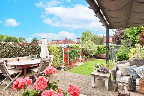 81 Washington Road, Worcester Park, KT4 8JG