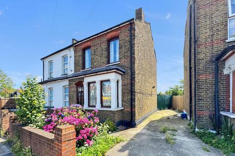 2 bedroom semi-detached house for sale, Hounslow TW3