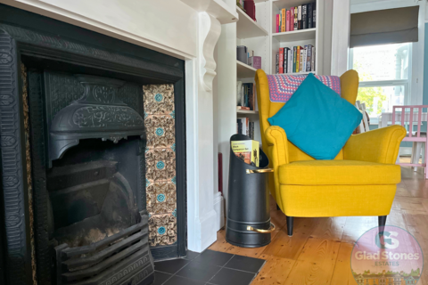 2 Devon Terrace, Plymouth, PL3 4JD
