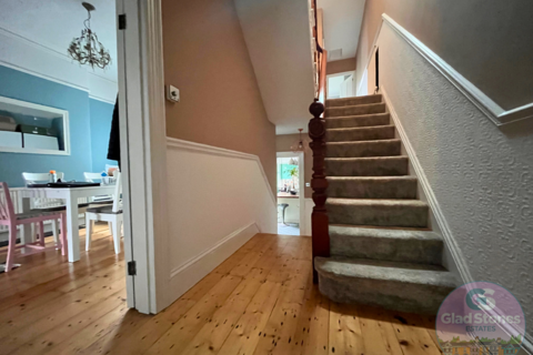 2 Devon Terrace, Plymouth, PL3 4JD