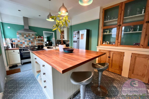 2 Devon Terrace, Plymouth, PL3 4JD
