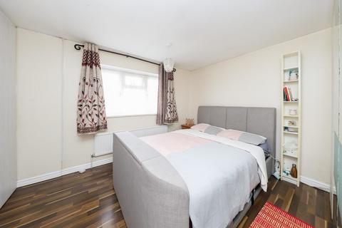 30 Newnham Avenue, Ruislip, HA4 9RN