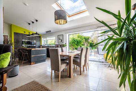 342 Topsham Road, Exeter, EX2 6HF