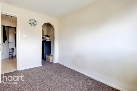4 Hardcastle Close, Croydon, CR0 6XQ