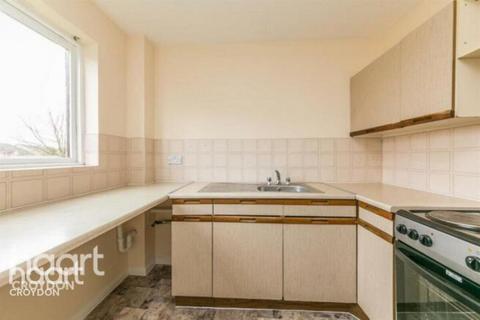 2 bedroom apartment for sale, Hardcastle Close, Croydon