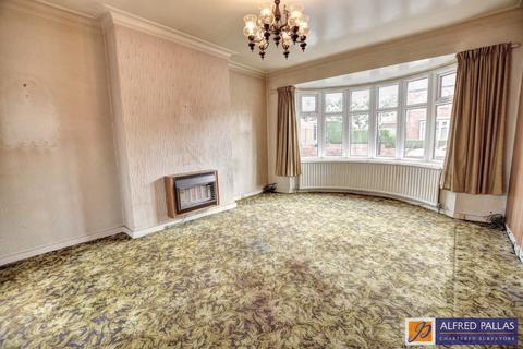 3 bedroom end of terrace house for sale, Lynthorpe Grove, Fulwell