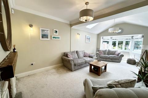 4 bedroom detached house for sale, Burnaston Road, Hall Green