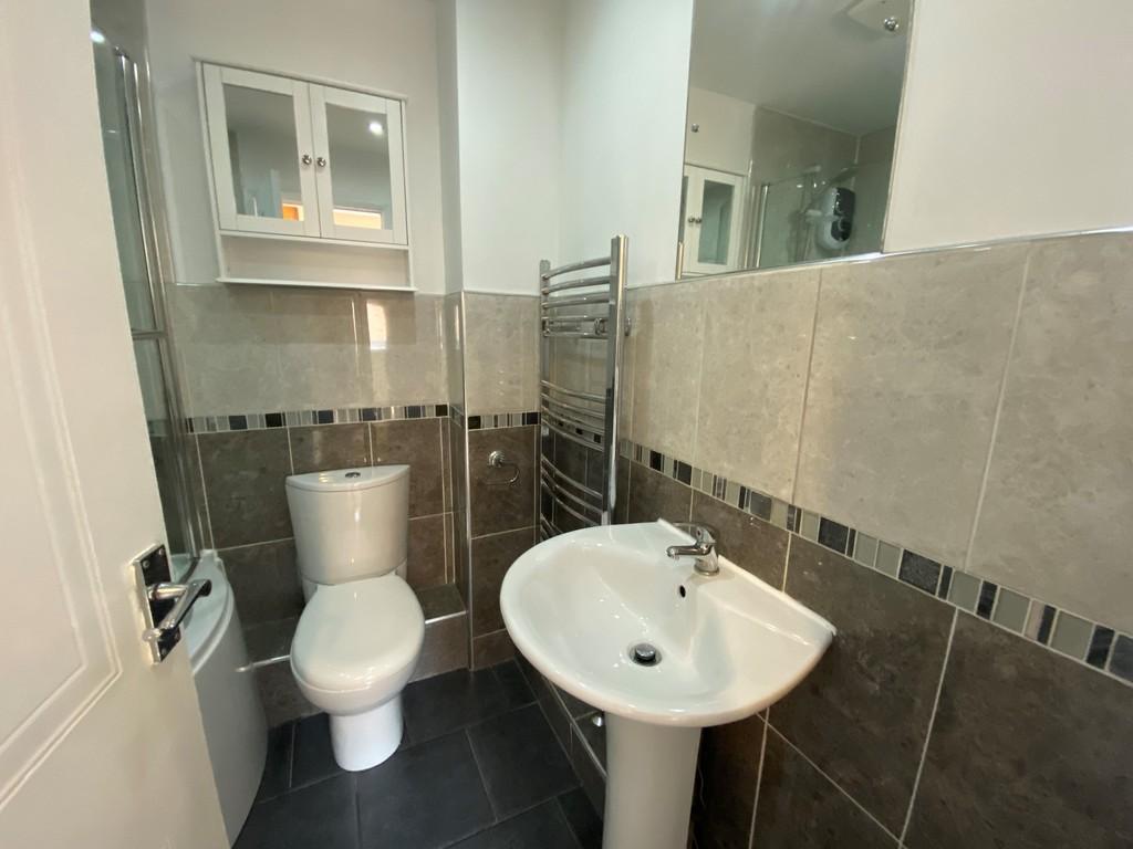 Bathroom (2)