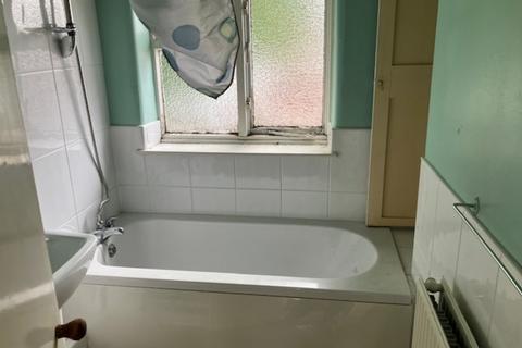 107 Broadgate Walk, Horsforth, Leeds, LS18 4EZ