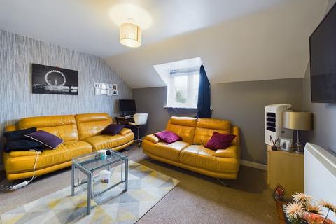 2 bedroom apartment for sale, St James Court, Darlington