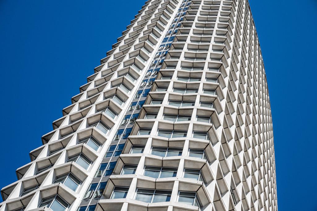 Centre Point 12