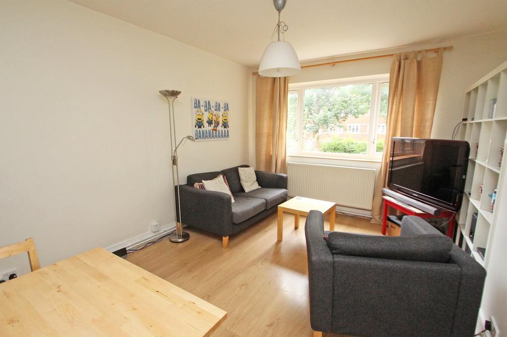 Hunmanby Avenue, Hulme, Manchester, M15 3 bed apartment to rent £
