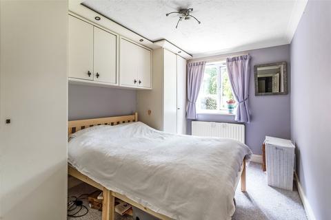 1 bedroom flat for sale, Epsom Road, Leatherhead, Surrey, KT22