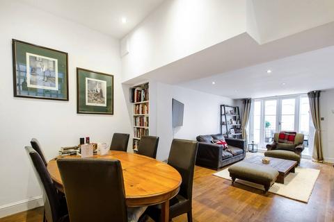 Flat 2, 60 Redcliffe Square, London, SW10 9BN